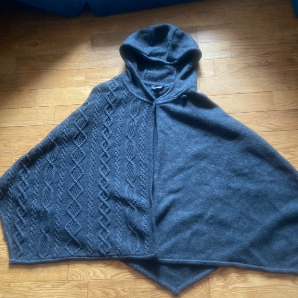 Pendleton cable knit shrug hooded wool poncho